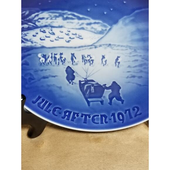 Royal Copenhagen Christmas In Greenland 1972 Plate Porcelain Denmark Vintage - Picture 3 of 11